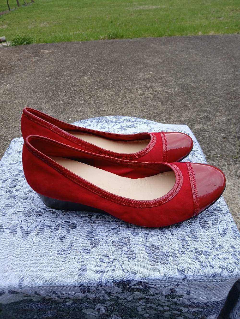 Nike-Cole Haan Red Suede & Patent Cap-Toe Ballet Flats - Picture 3 of 11